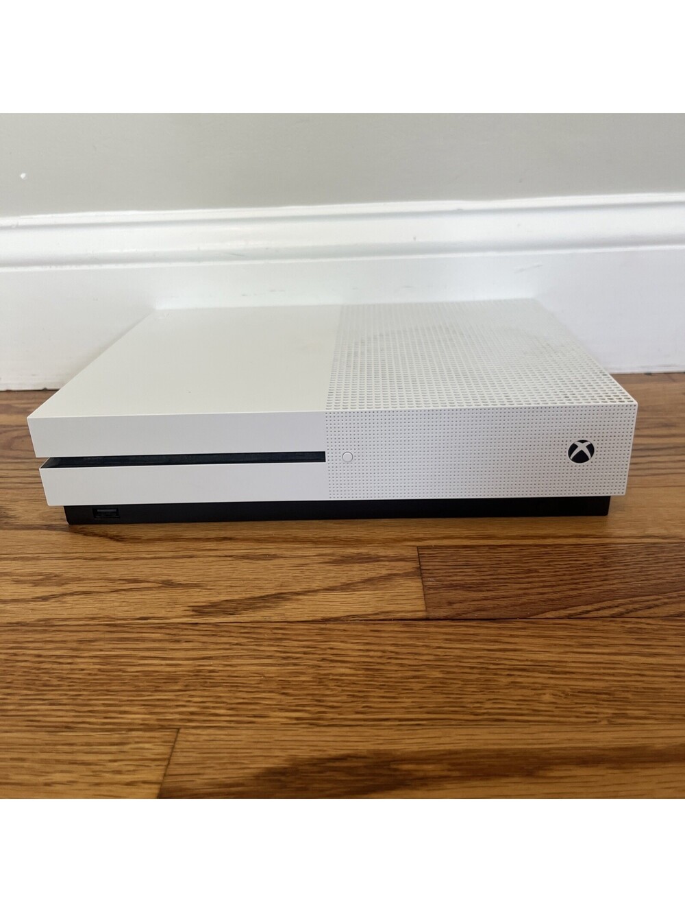 Microsoft Xbox One S – Model 1681 – White – Console Only